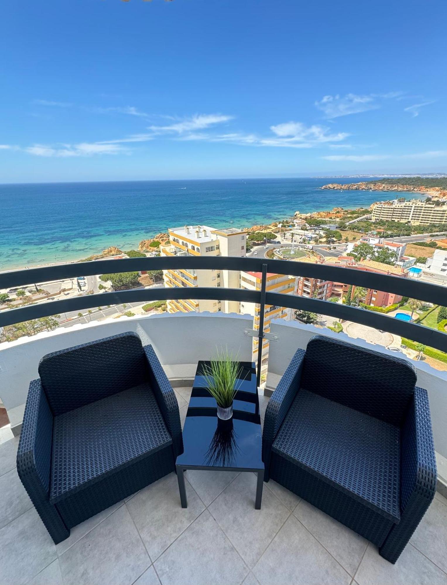 Top Ocean View Apartment - Amazing Sunset - Modern Style - Pool & 200M To Beach Portimao Exterior photo